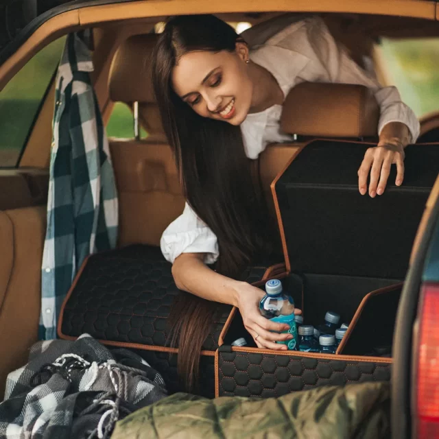 Close-up of Jeep Grand Cherokee Trunk Organizer - view 7 (product view)