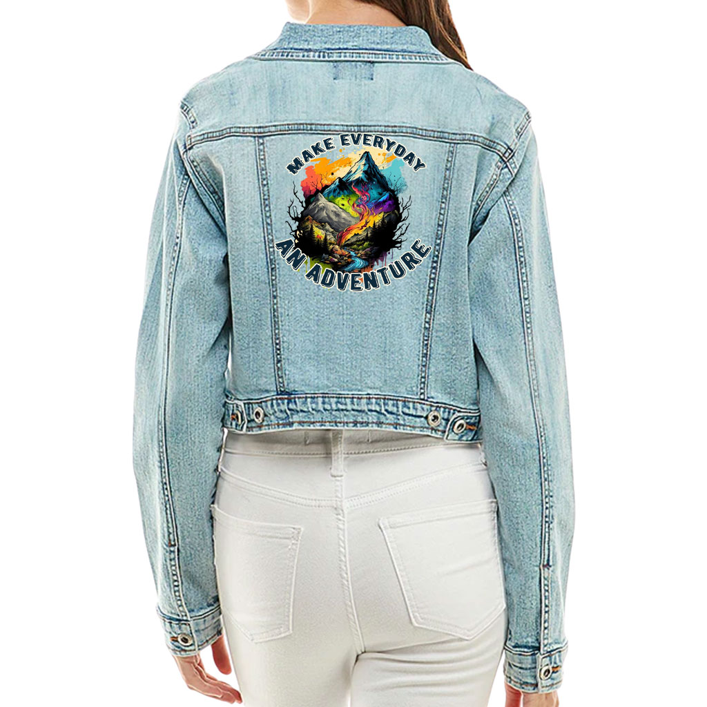 Cropped Ladies Denim Jacket – “Everyday Adventure” – Mountain Print – Washed Blue