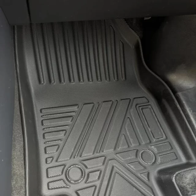 Toyota Highlander Floor Mats  |  7-Seater 2022-2024 Models Custom Fit in detail - image 6 (product view)