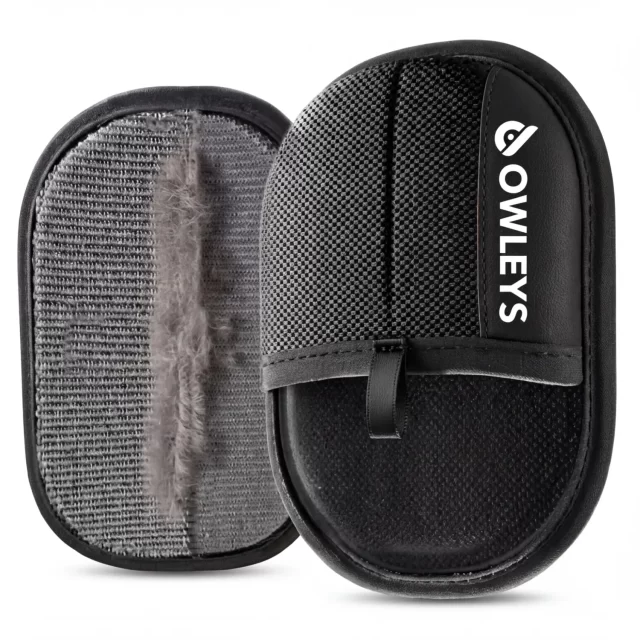 Electrostatic Pet Hair Removal Glove  |  “Swooper” by Owleys
