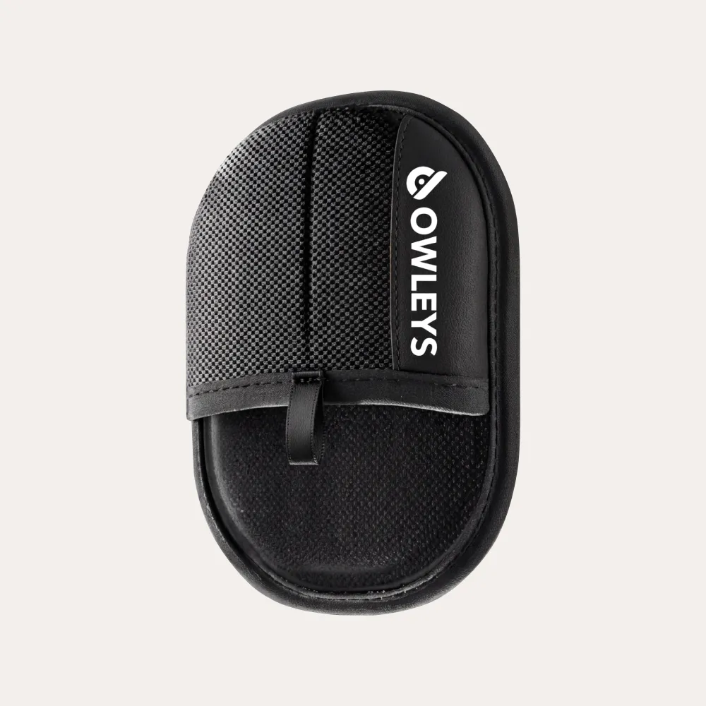 Electrostatic Pet Hair Removal Glove  |  “Swooper” by Owleys